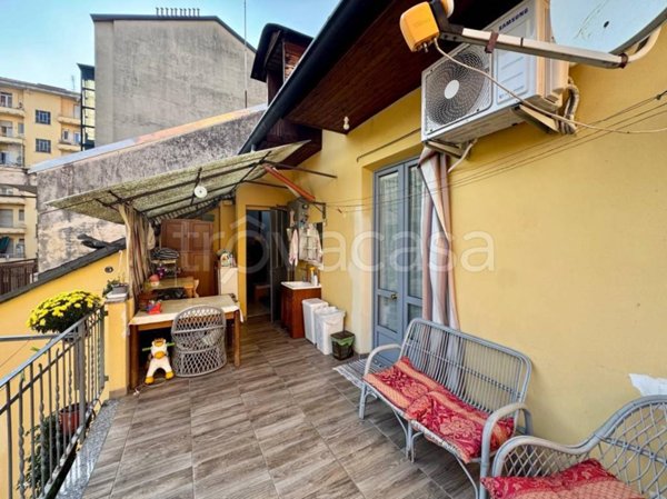 casa indipendente in vendita a Torino in zona Borgo San Paolo