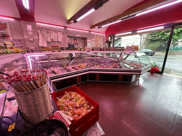 negozio in vendita a Torino in zona San Salvario