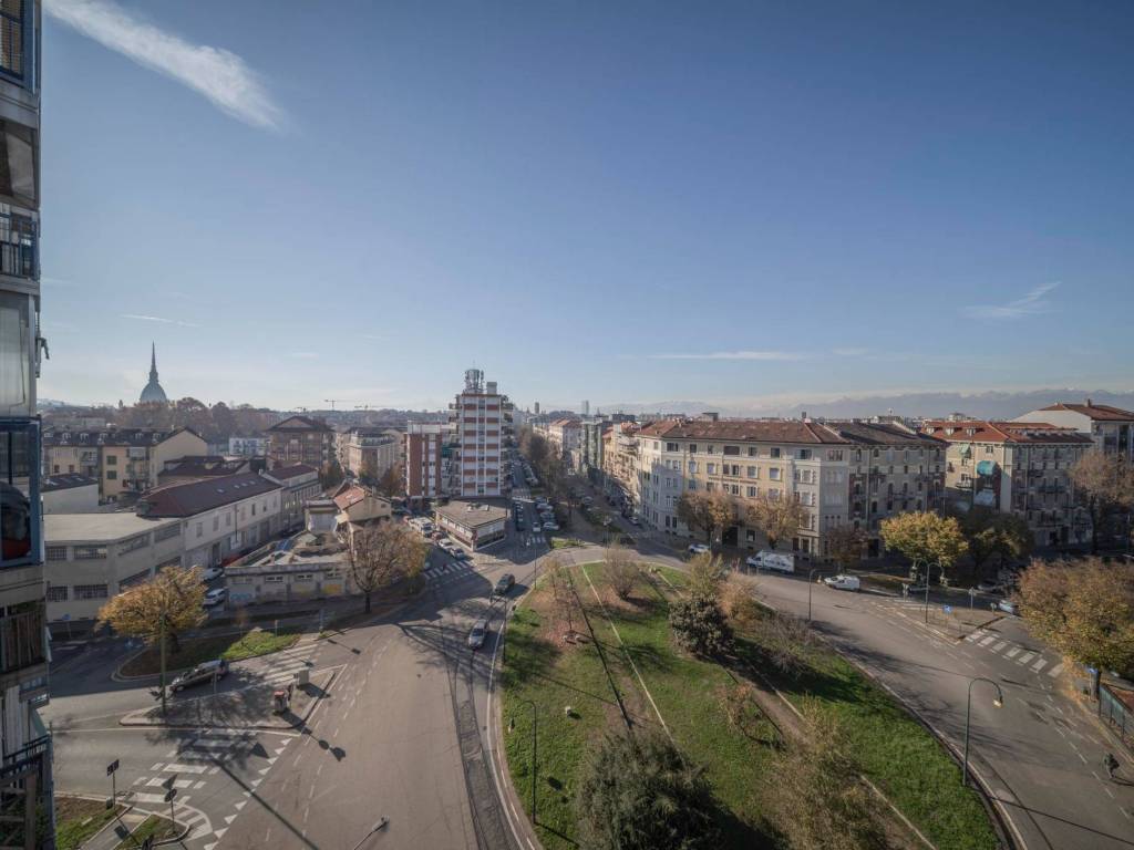 appartamento in vendita a Torino in zona Regio Parco