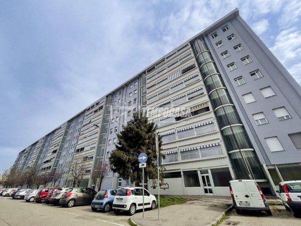appartamento in vendita a Torino in zona Borgata Vittoria