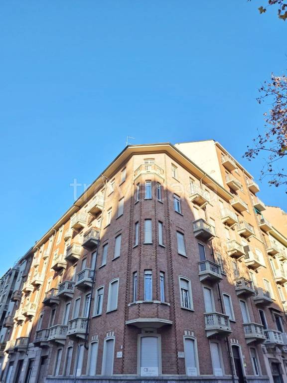 appartamento in vendita a Torino in zona Parella