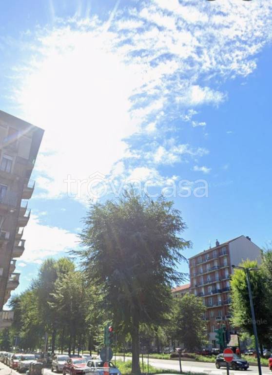 appartamento in vendita a Torino in zona Cit Turin