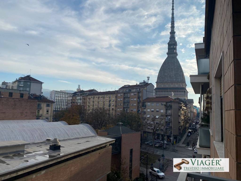 appartamento in vendita a Torino in zona Vanchiglia