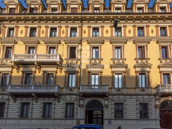 appartamento in vendita a Torino in zona Crocetta