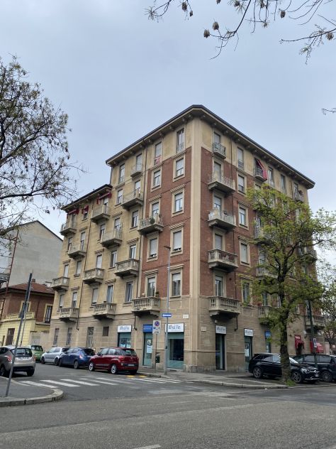 appartamento in vendita a Torino in zona Millefonti