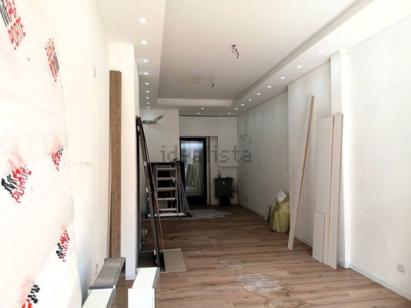 locale commerciale in vendita a Torino in zona Filadelfia