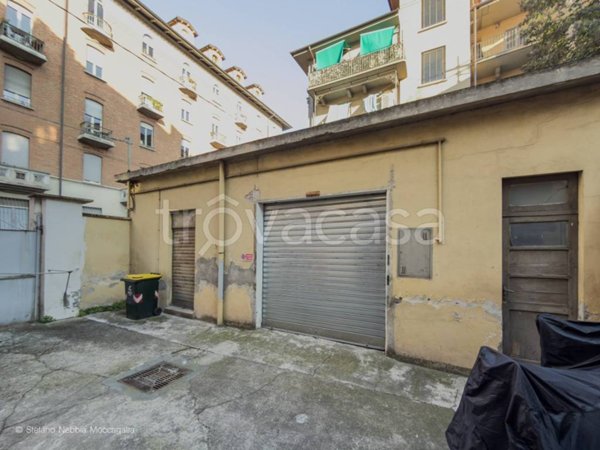 appartamento in vendita a Torino in zona Cit Turin