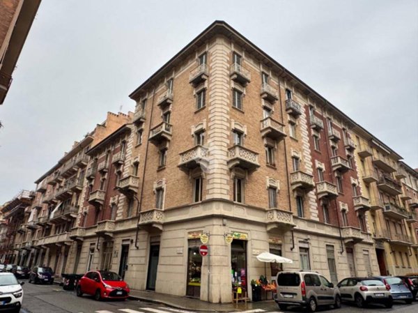 appartamento in vendita a Torino in zona Crocetta
