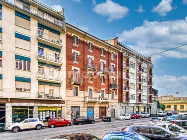 appartamento in vendita a Torino in zona Cenisia