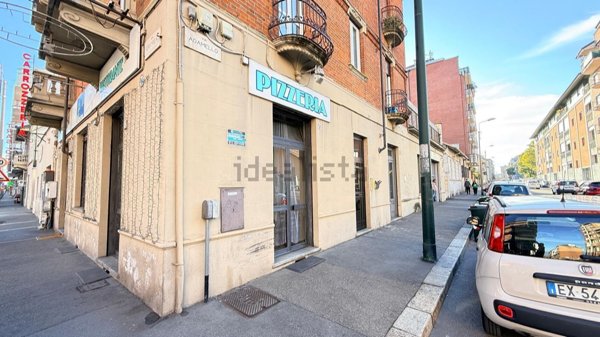 negozio in vendita a Torino in zona Pozzo Strada