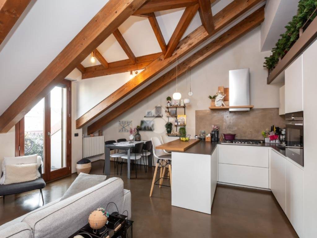 appartamento in vendita a Torino in zona Campidoglio