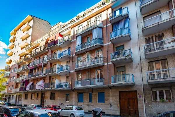 appartamento in vendita a Torino in zona Aurora