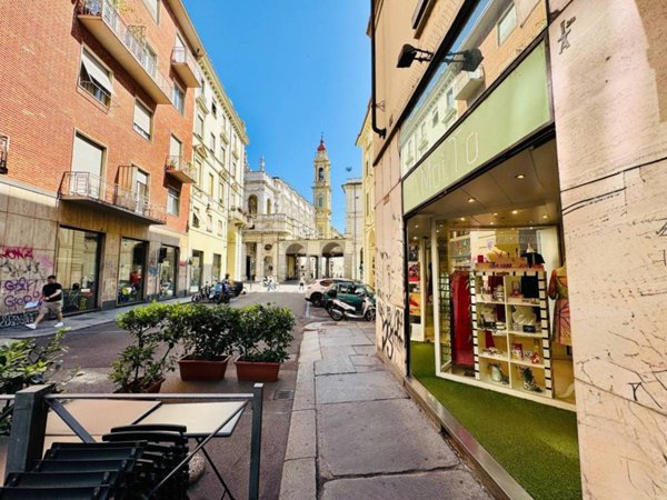 negozio in vendita a Torino in zona Centro Storico