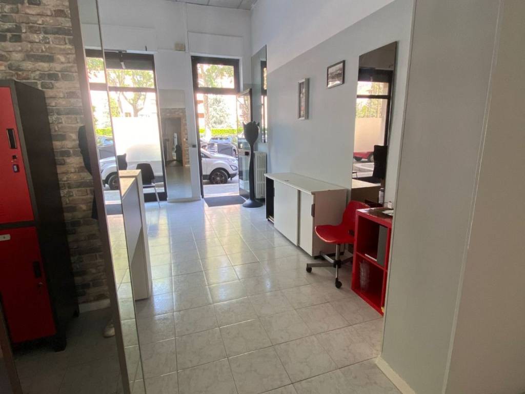 negozio in vendita a Torino in zona Millefonti