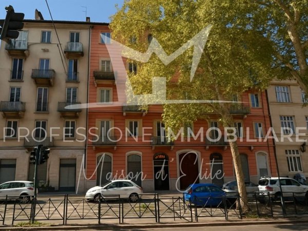 negozio in vendita a Torino in zona San Salvario