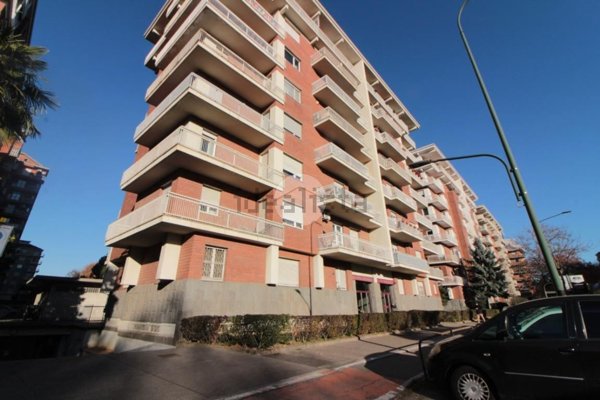 appartamento in vendita a Torino in zona Lingotto