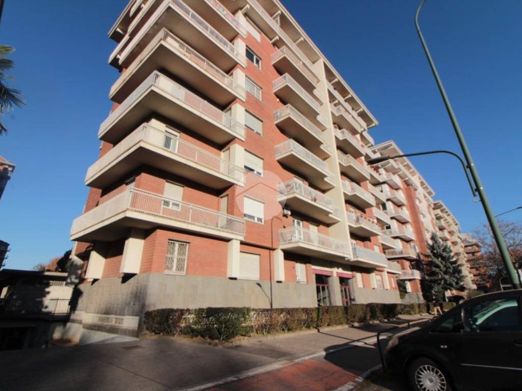 appartamento in vendita a Torino in zona Lingotto