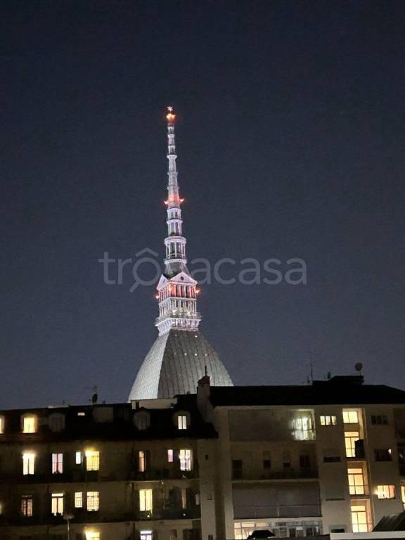 appartamento in vendita a Torino in zona Vanchiglia
