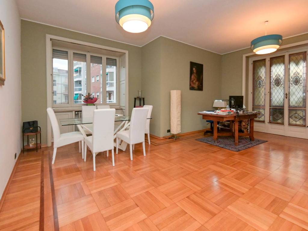 appartamento in vendita a Torino in zona Parella