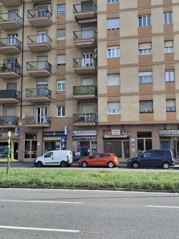 locale commerciale in vendita a Torino