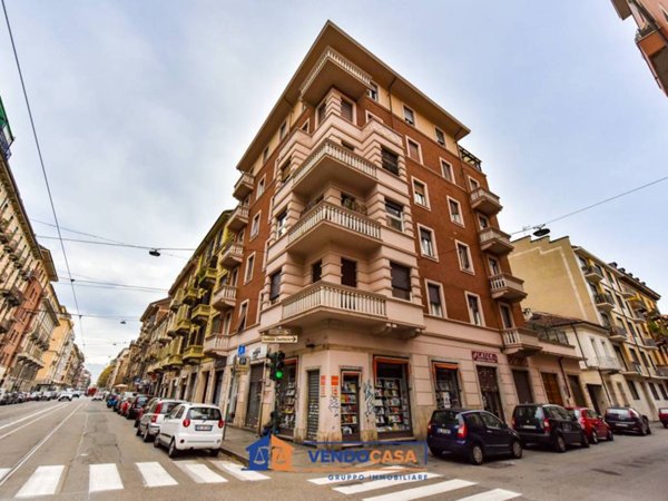 negozio in vendita a Torino in zona Campidoglio