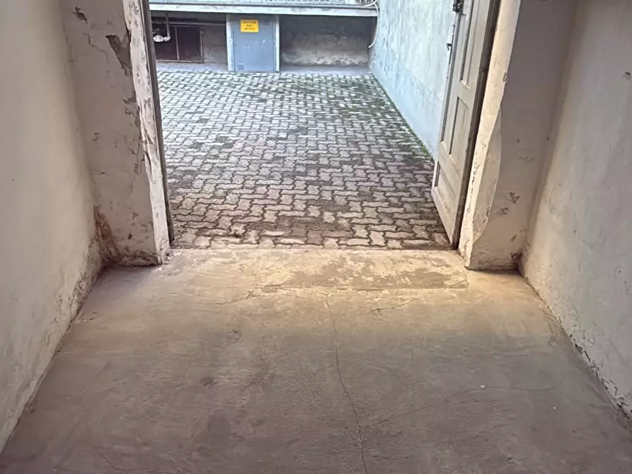 locale di sgombero in vendita a Torino in zona San Donato