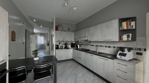 appartamento in vendita a Torino in zona Mirafiori Sud