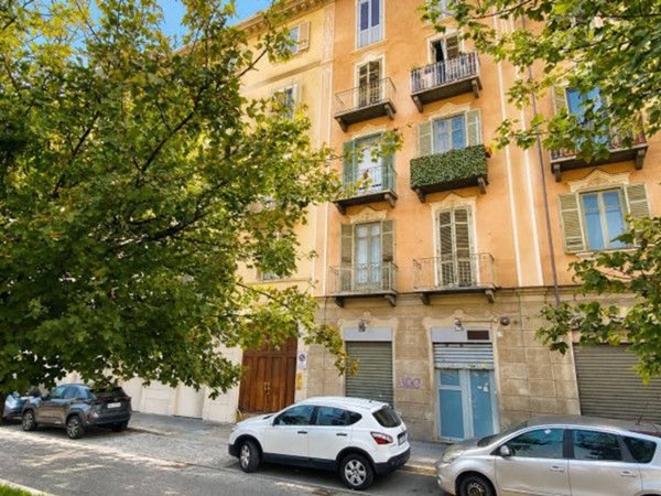 appartamento in vendita a Torino in zona Aurora