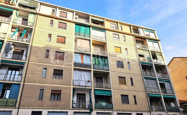 appartamento in vendita a Torino in zona Lingotto