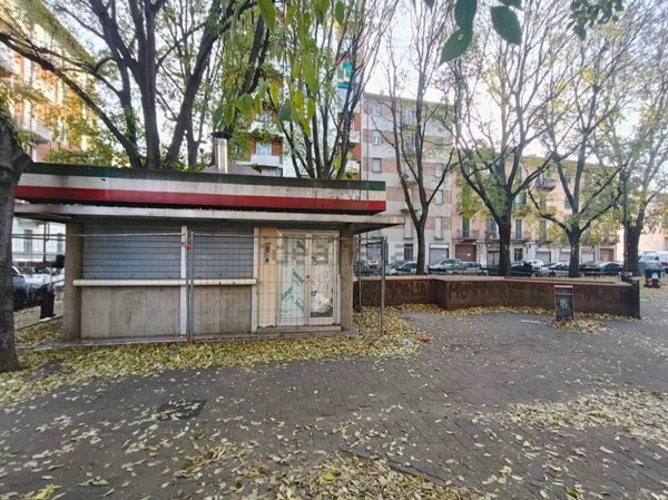 negozio in vendita a Torino in zona Barriera di Milano