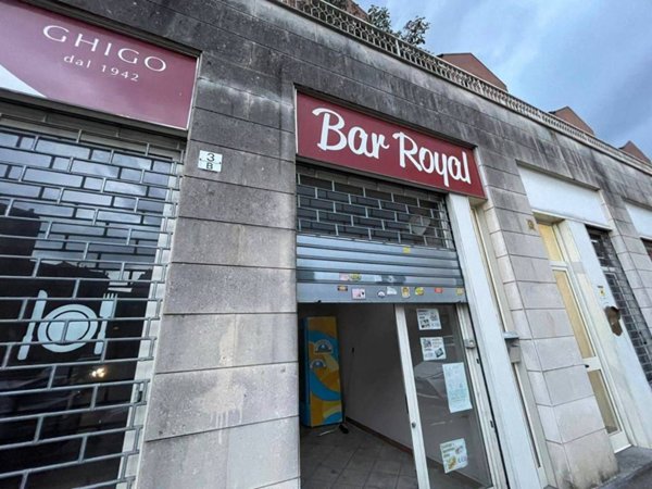 negozio in vendita a Torino in zona Lucento