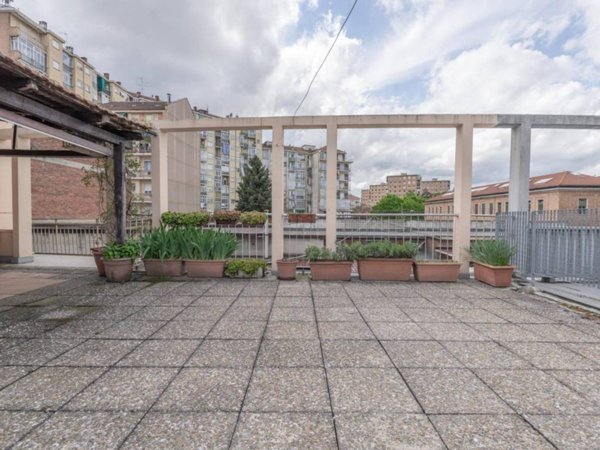 appartamento in vendita a Torino in zona Borgata Vittoria