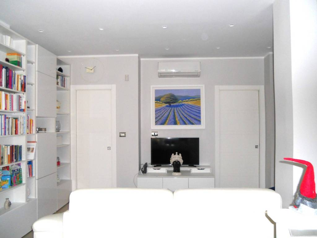 appartamento in vendita a Torino in zona Cit Turin