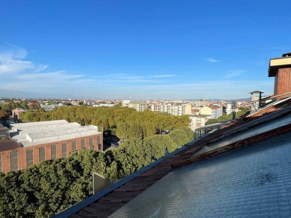 attico in vendita a Torino in zona Pozzo Strada
