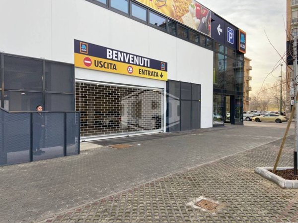 negozio in vendita a Torino in zona Vanchiglia