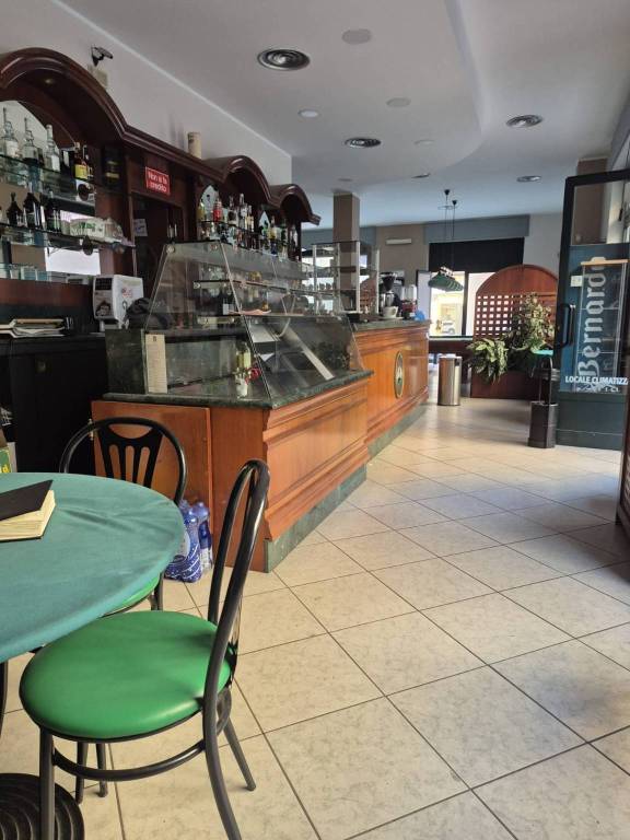 negozio in vendita a Torino in zona Santa Rita