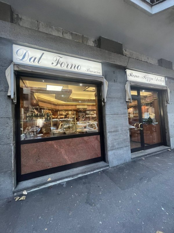 locale commerciale in vendita a Torino