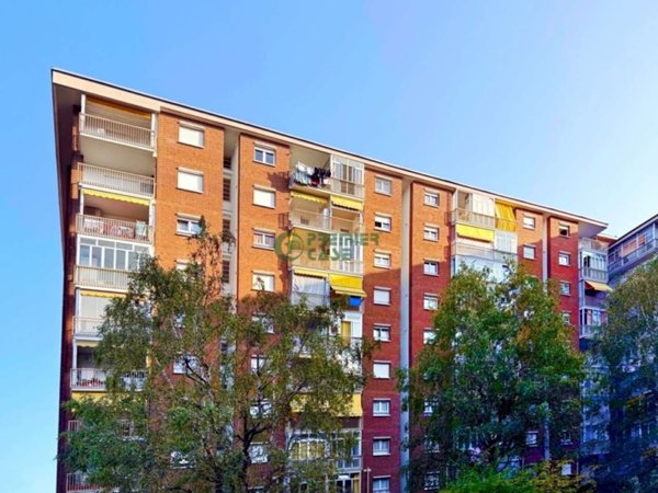 appartamento in vendita a Torino in zona Lingotto