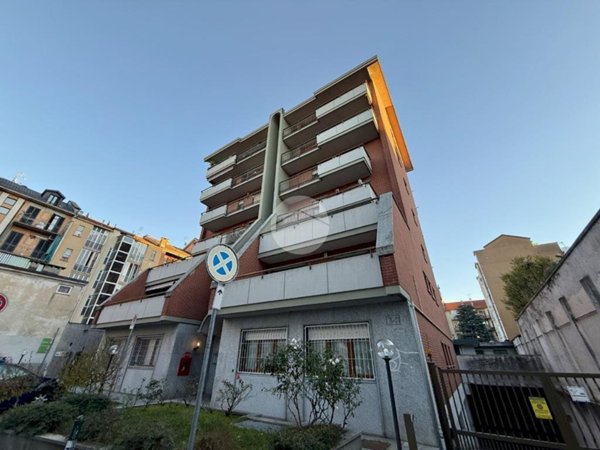 casa indipendente in vendita a Torino in zona Cenisia