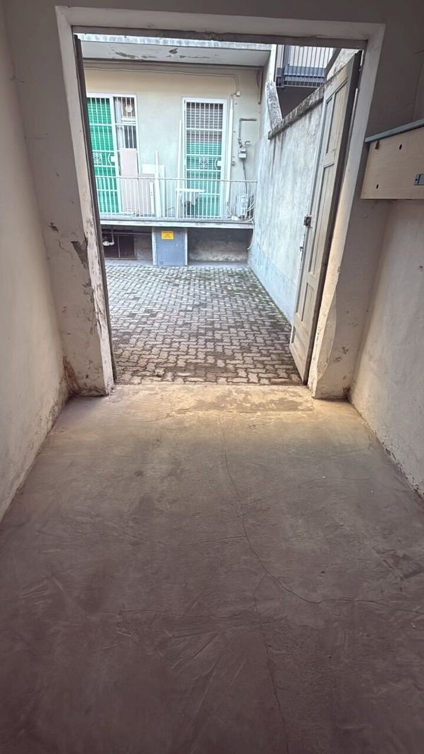 locale di sgombero in vendita a Torino in zona San Donato