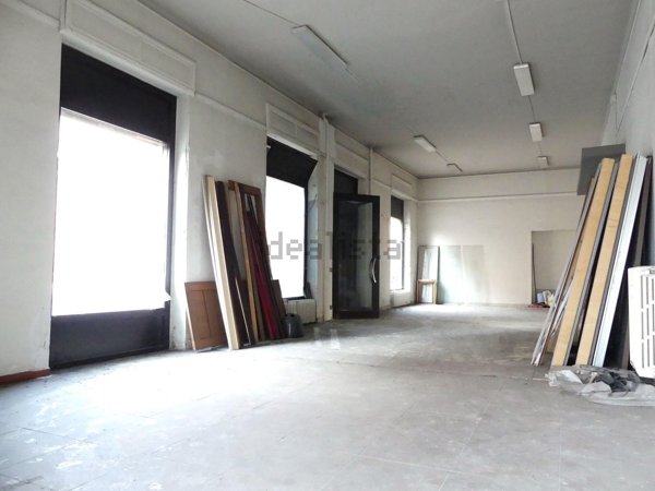 locale commerciale in vendita a Torino