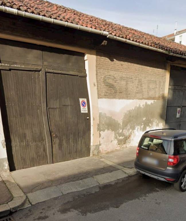 locale di sgombero in vendita a Torino