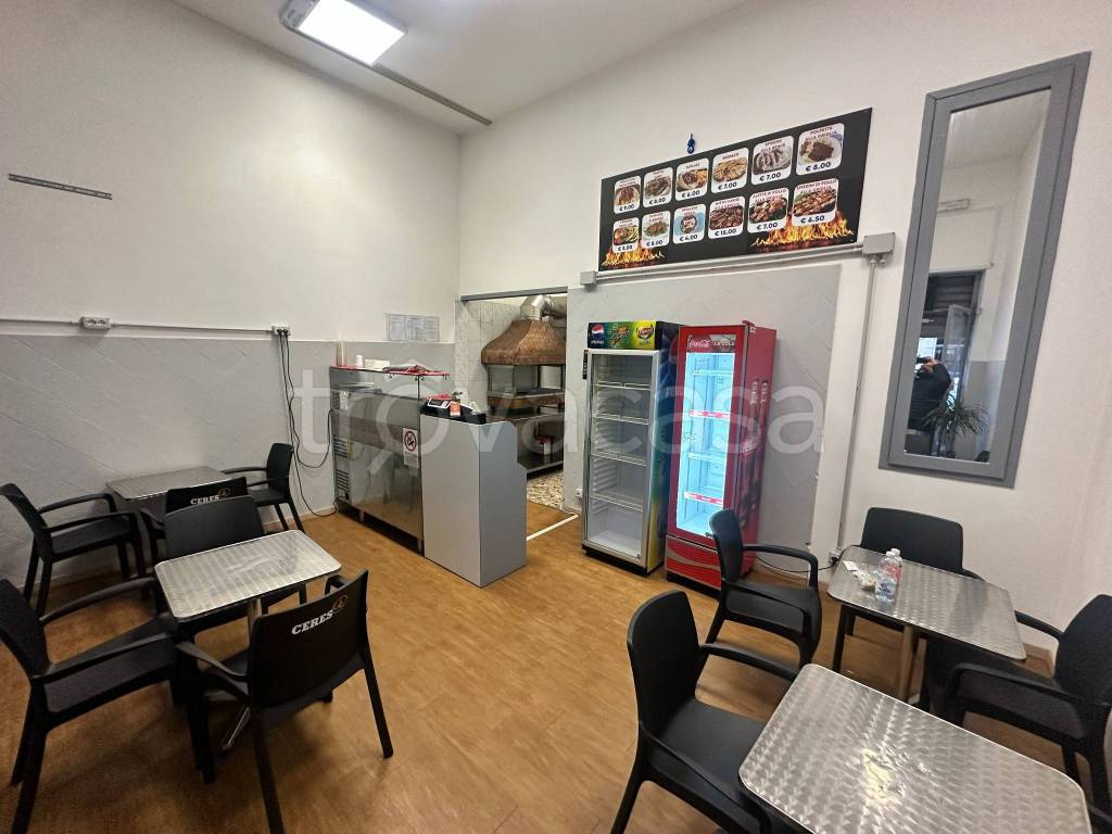 negozio in vendita a Torino in zona Lucento