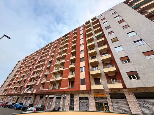 appartamento in vendita a Torino in zona Lingotto