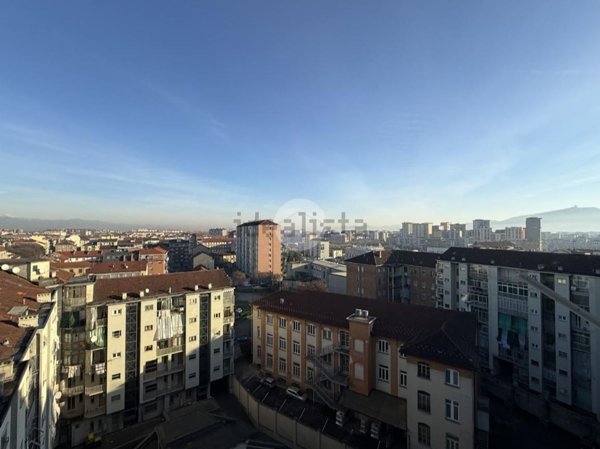 appartamento in vendita a Torino in zona Borgata Vittoria
