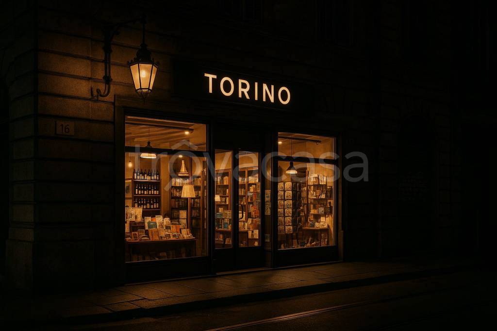 negozio in vendita a Torino in zona Cit Turin