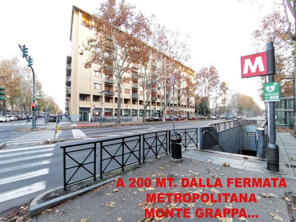 appartamento in vendita a Torino in zona Cit Turin