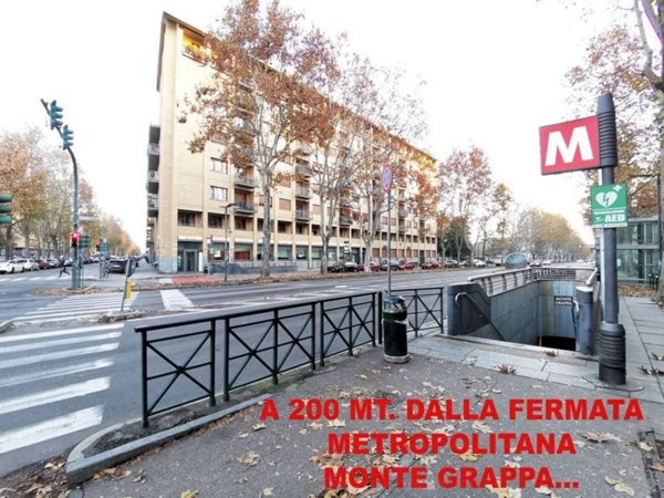 appartamento in vendita a Torino in zona Cit Turin