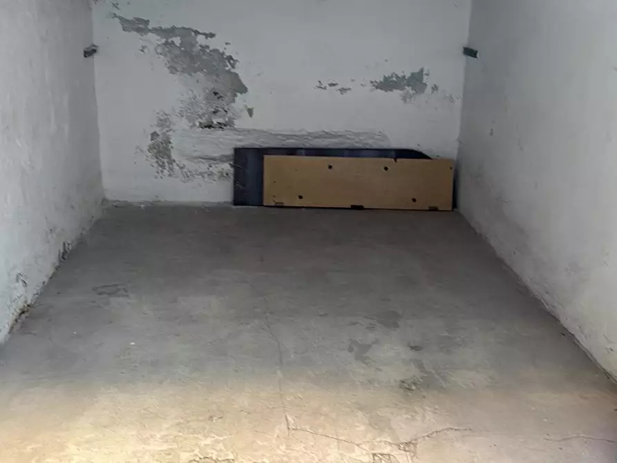 locale di sgombero in vendita a Torino in zona San Donato