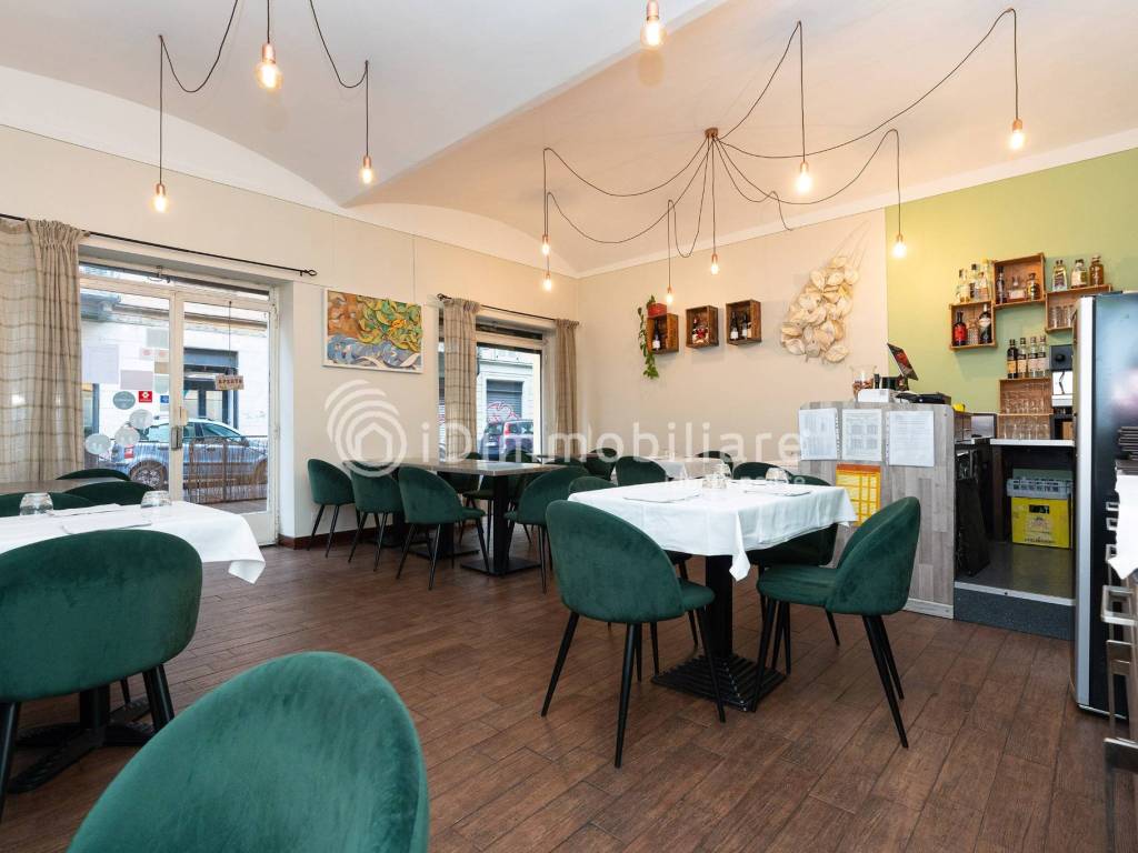 negozio in vendita a Torino in zona San Salvario